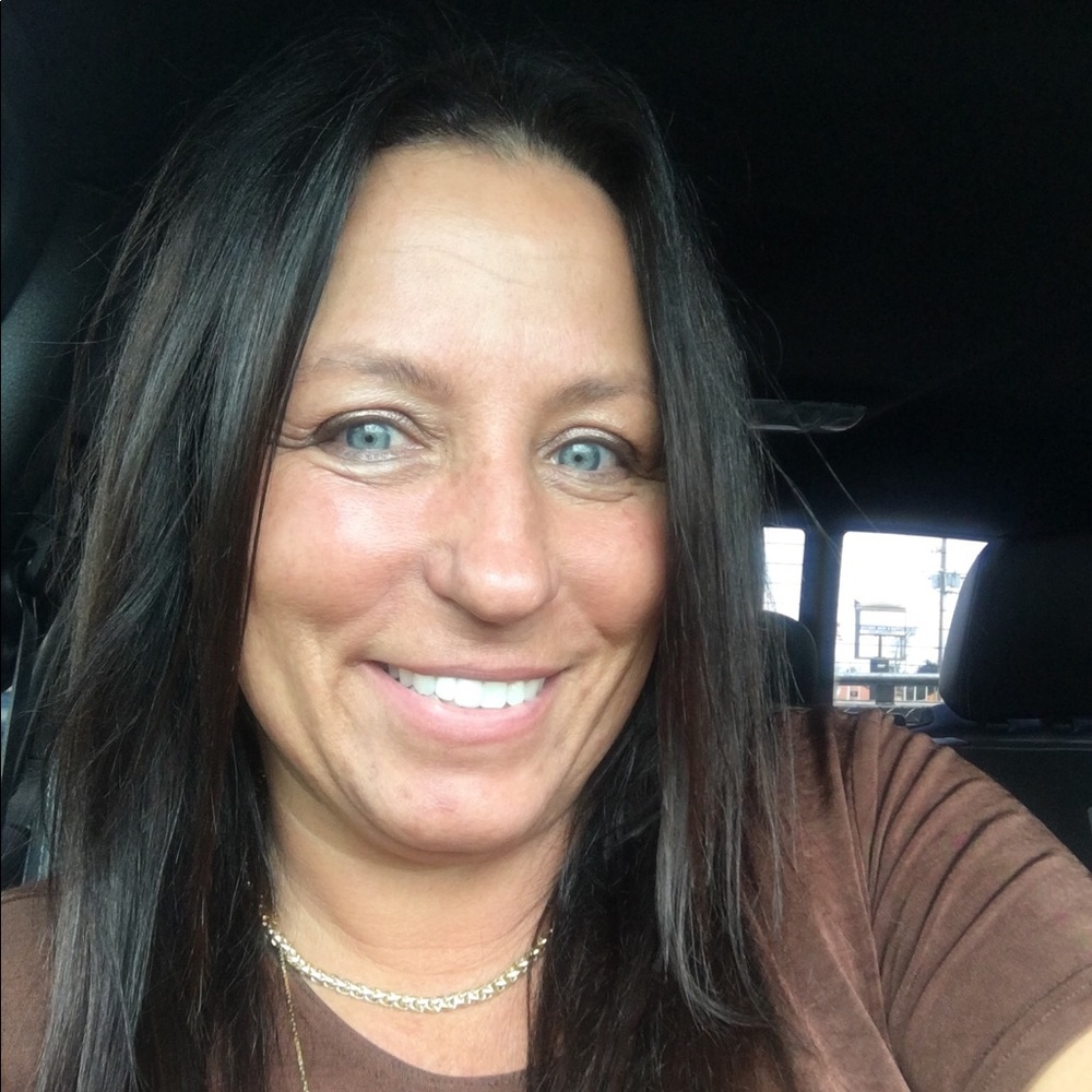 Meet your Posher, Debra